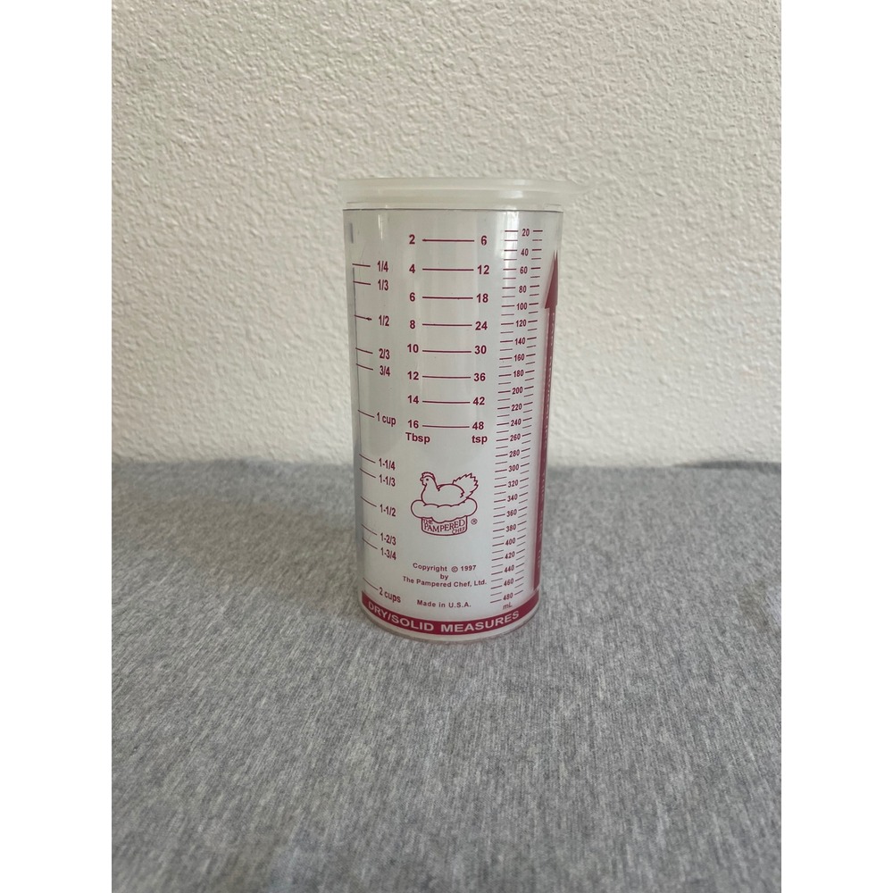 VTG Pampered Chef Measure-All Cup 2 Cup Clear Adjustable Liquid Dry Excellent 97